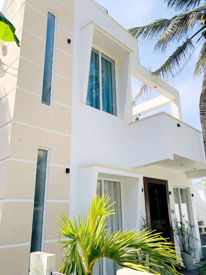 Ayona Beach Villa Katuneriya エクステリア 写真