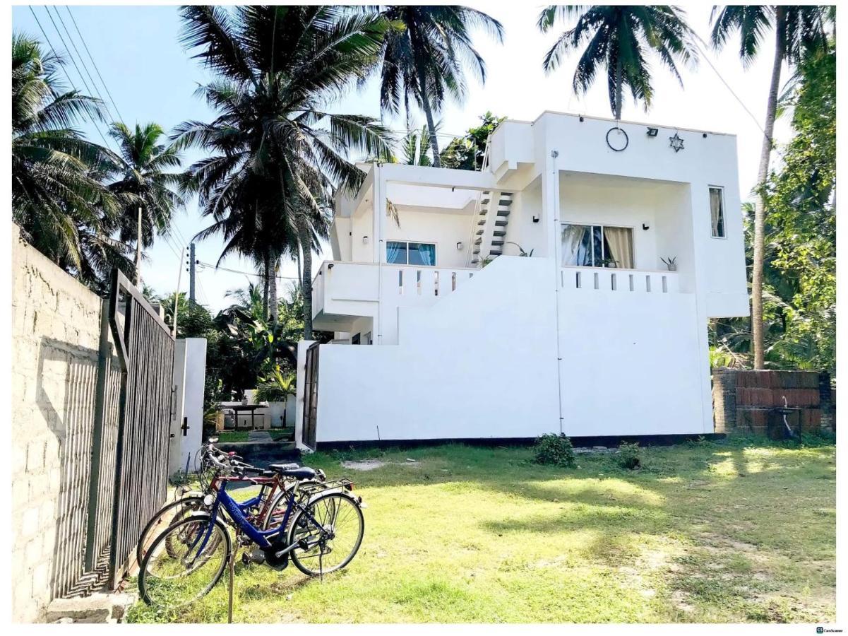 Ayona Beach Villa Katuneriya エクステリア 写真