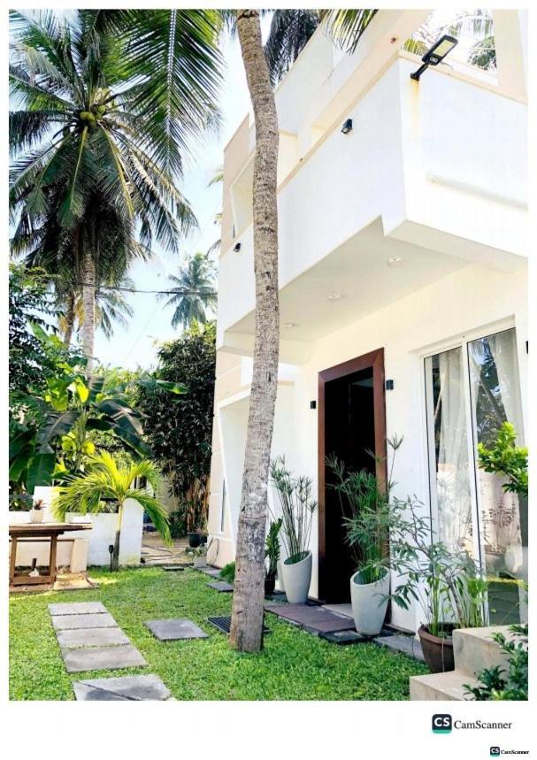 Ayona Beach Villa Katuneriya エクステリア 写真